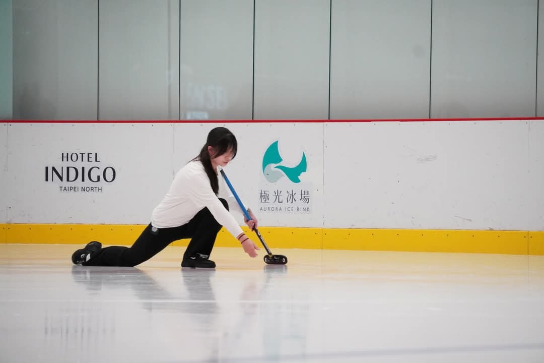 新生醫專冰壺隊屢創佳績 2學子獲選國手為校爭光