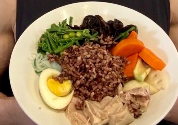 吃鹹水雞必點黑木耳、龍鬚菜 有助改善脂肪肝及降低膽固醇