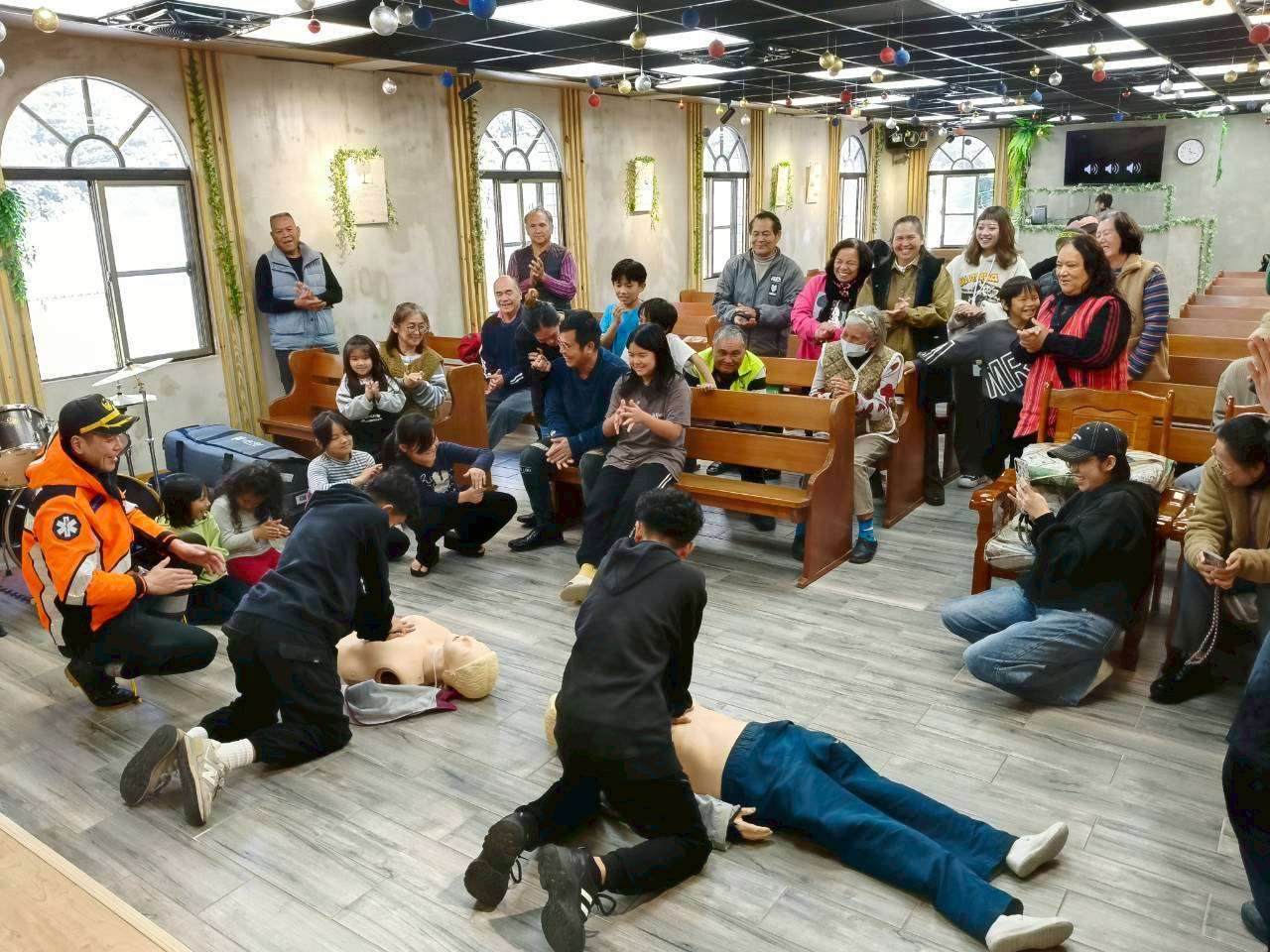 復興消防分隊深入嘎色鬧部落 傳授4大急救技術強化民眾自救力 復興消防分隊深入嘎色鬧部落 傳授4大急救技術強化民眾自救力