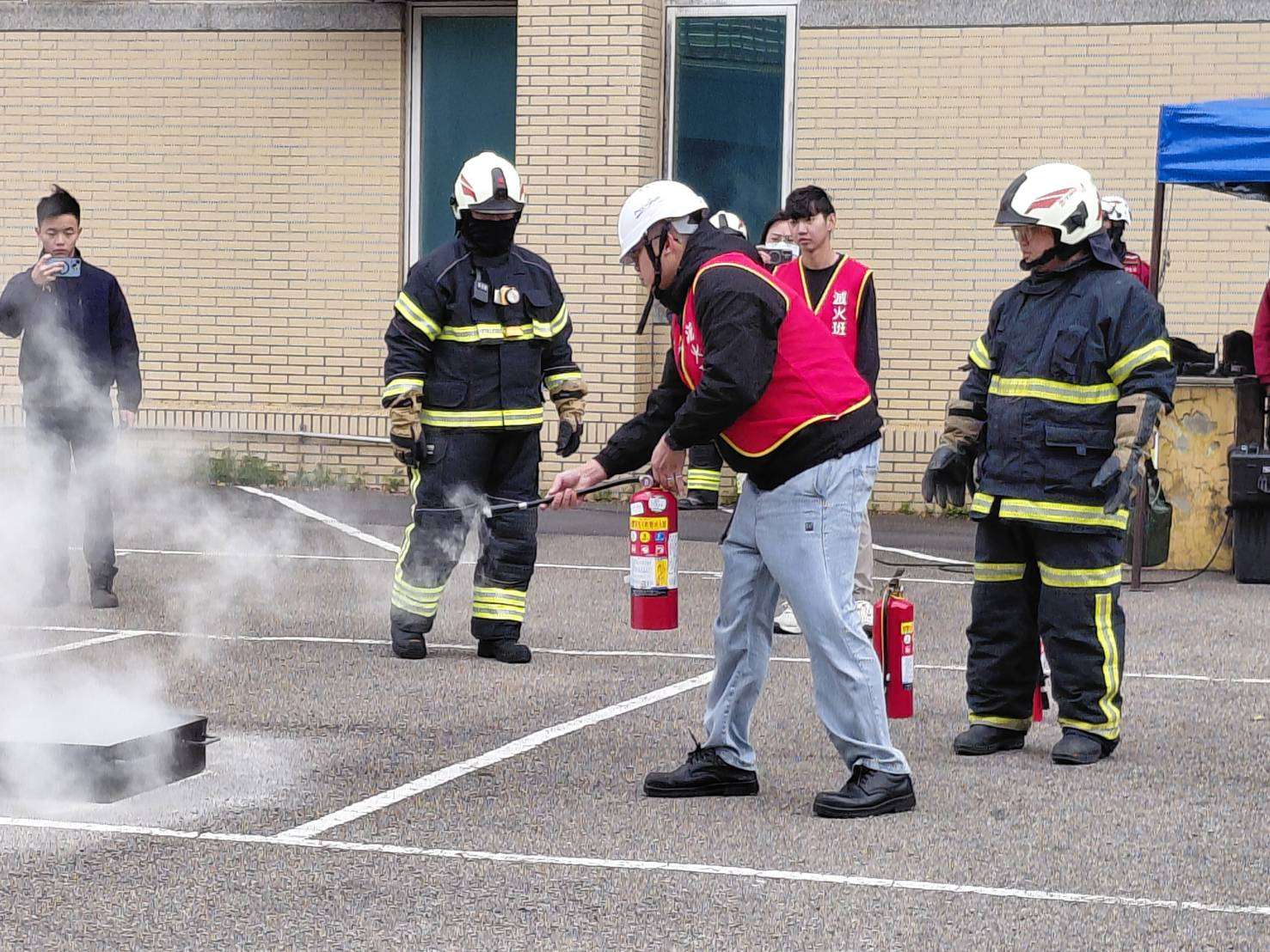 桃消內壢分隊攜手輝能科技演練 強化電池事故處置能力