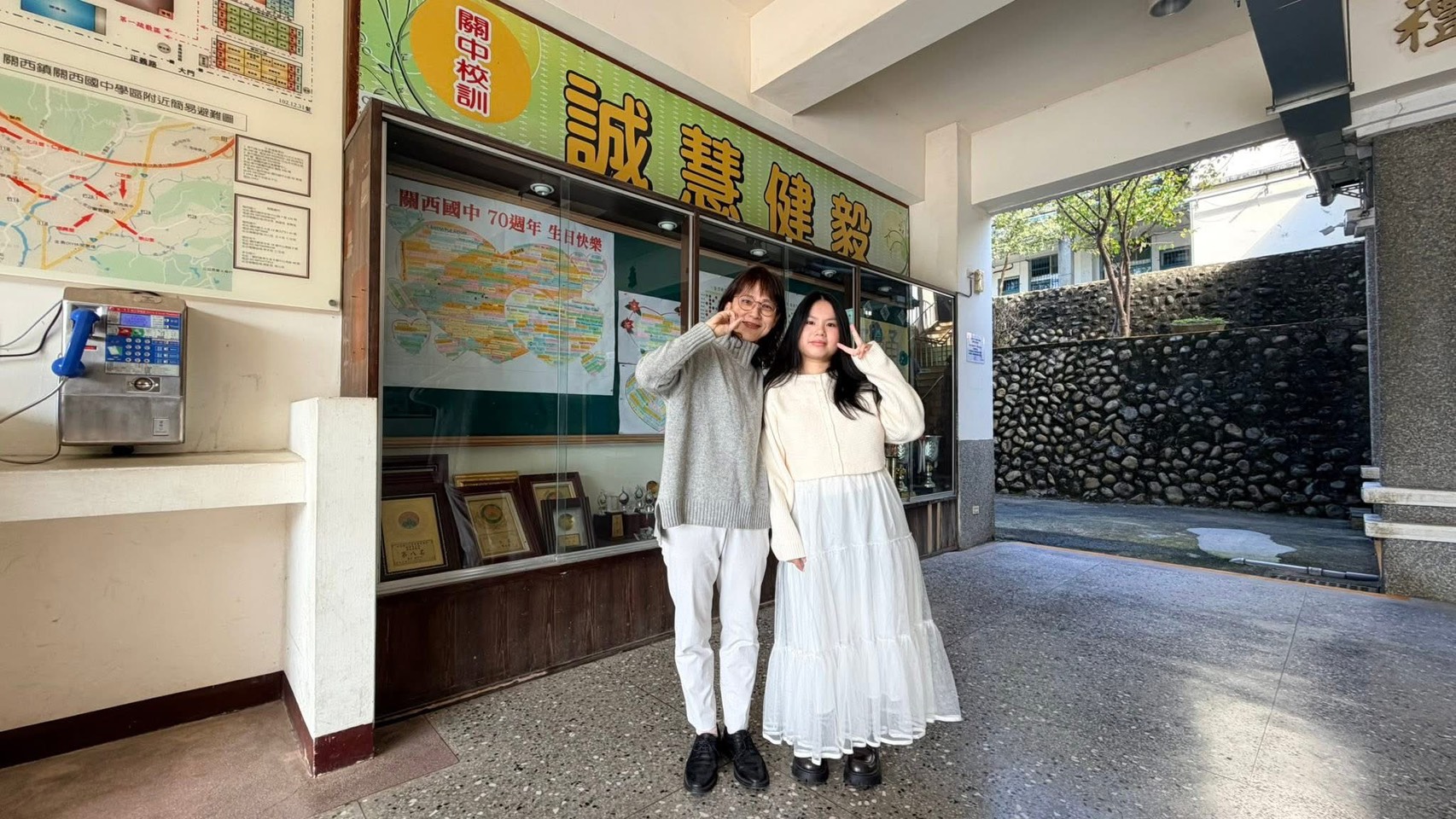 新生醫專學子奪護理師國考榜首 重返母校感謝師長栽培