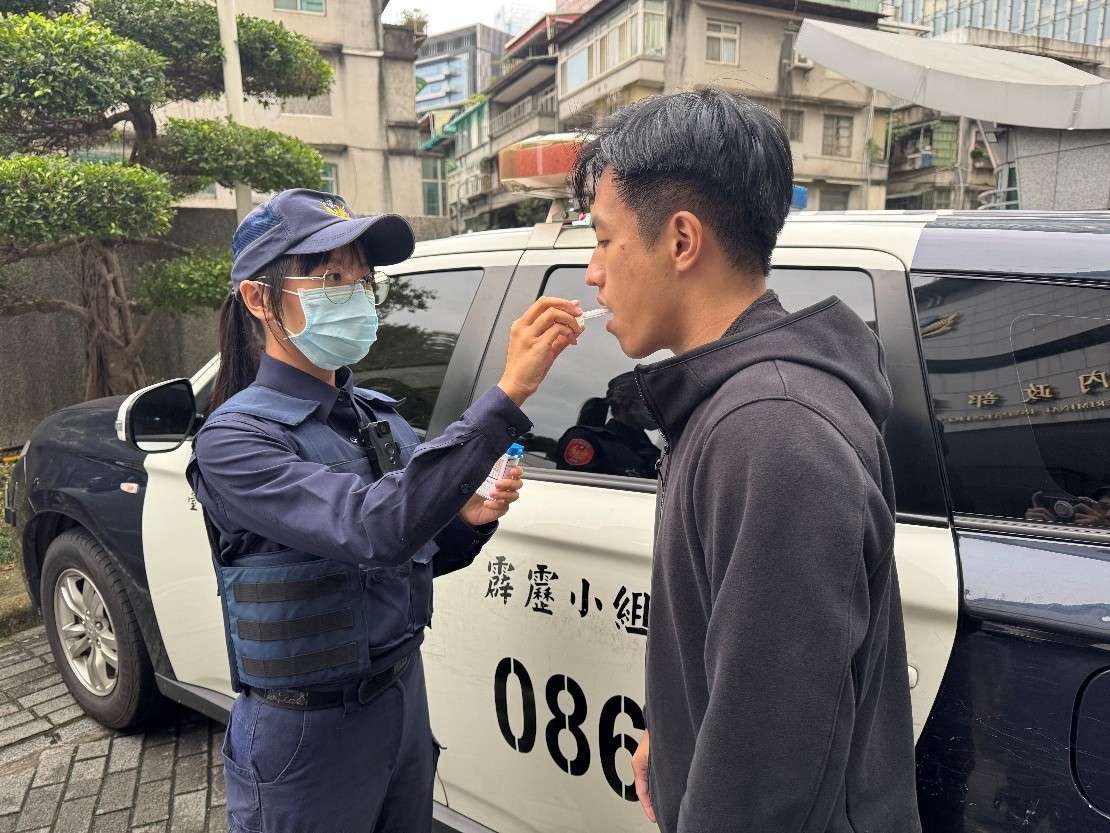 唾液快篩攔截4千件毒駕！警政署推修法同車乘客也要罰