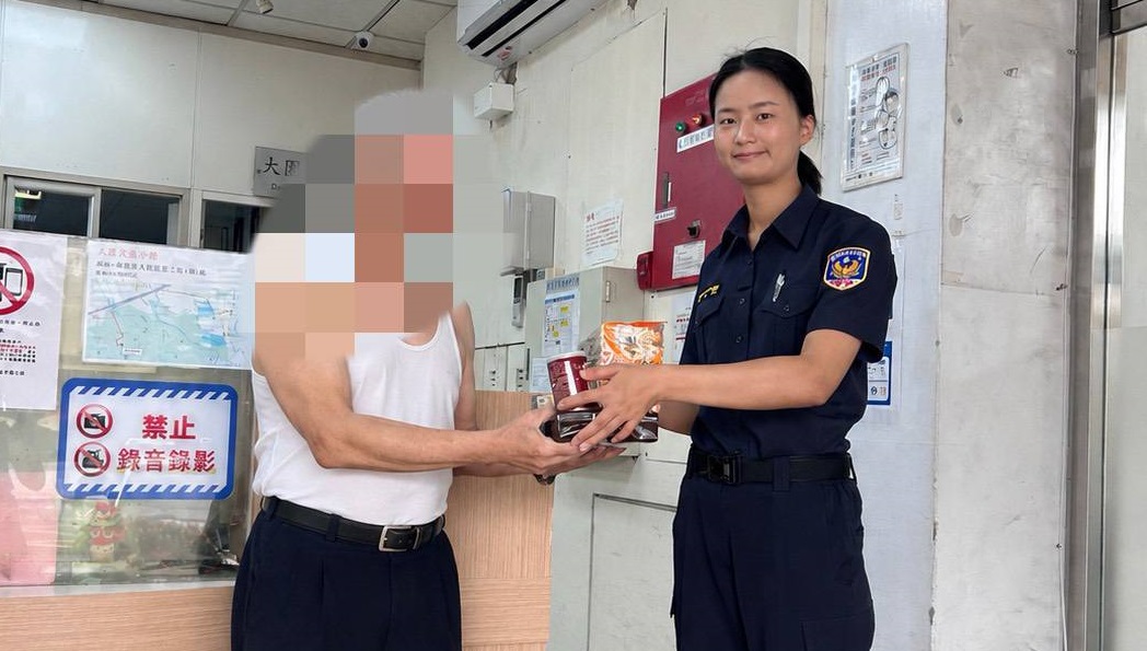 桃市獨居老翁1原因帳戶遭凍結 大園警實習生伸援解燃眉之急 桃市獨居老翁1原因帳戶遭凍結 大園警實習生伸援解燃眉之急