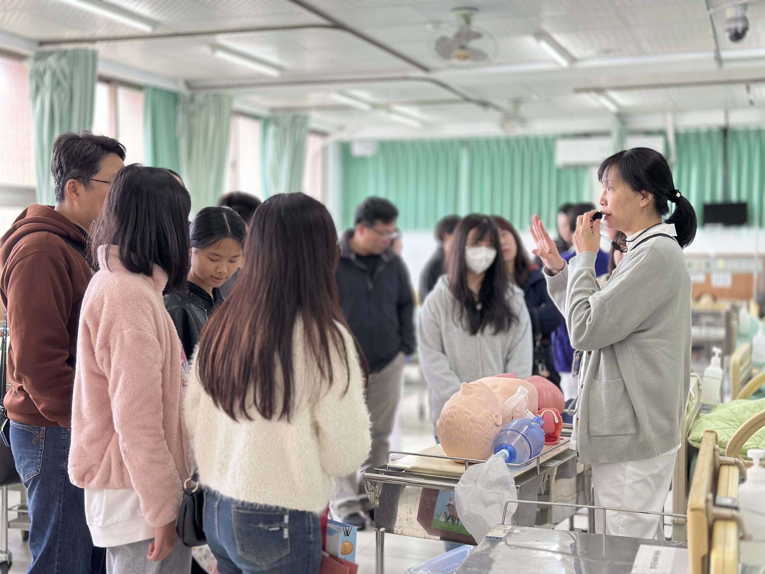 新生醫專首場校園參觀日開跑 祭222個「完全免試」名額搶人才