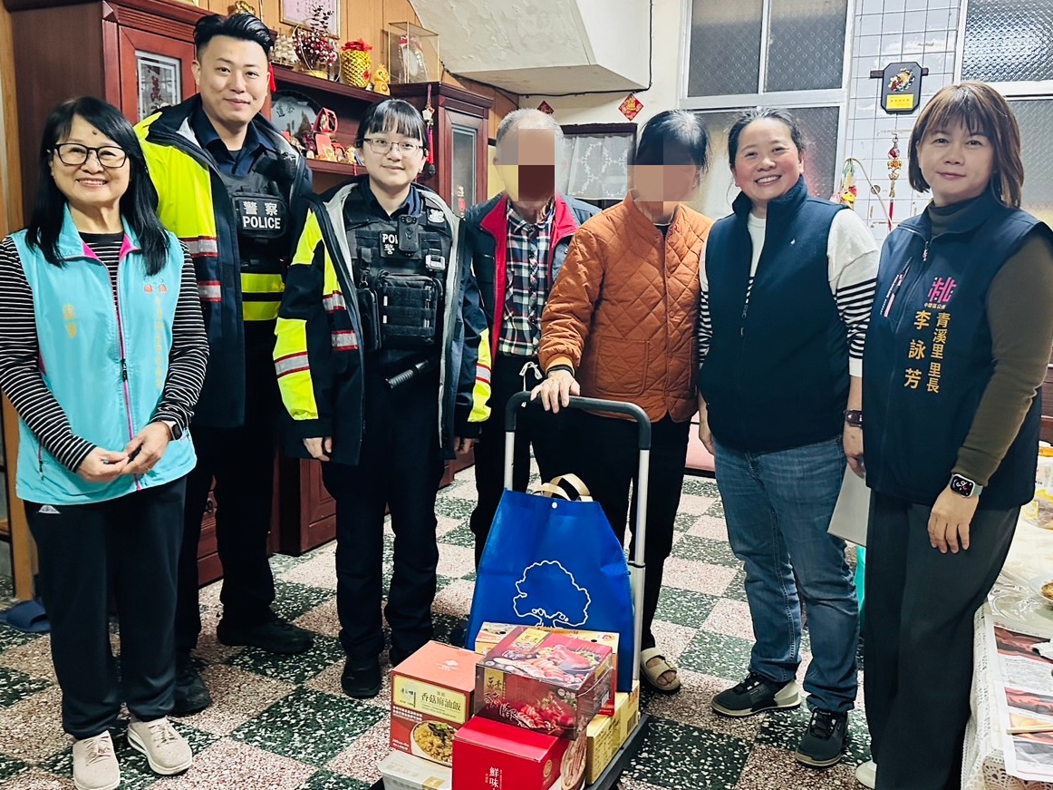 青埔警春節前夕前進社區鄰里 愛心物資守護弱勢民眾
