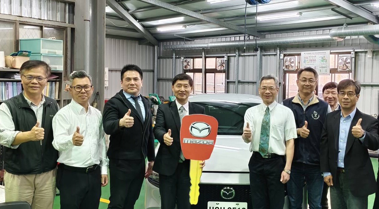 台灣馬自達捐贈新車予健行科大 產學合作深化車輛人才培訓