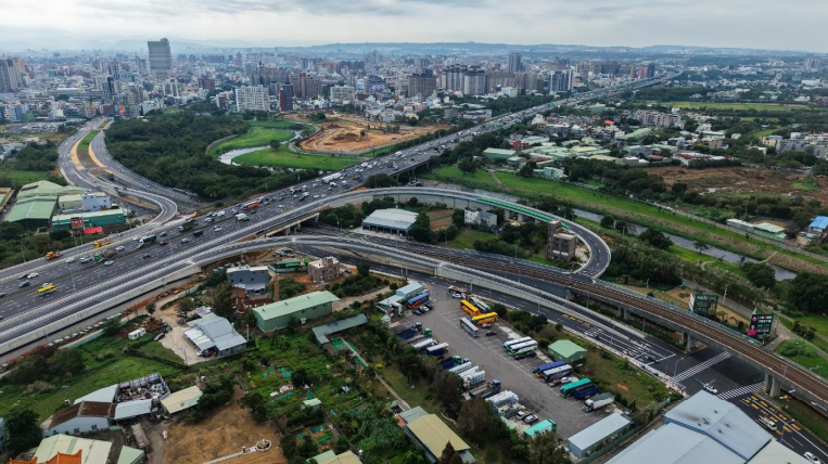 國1中豐交流道明上午6時開放通車 有望紓解中壢、內壢壅塞情形