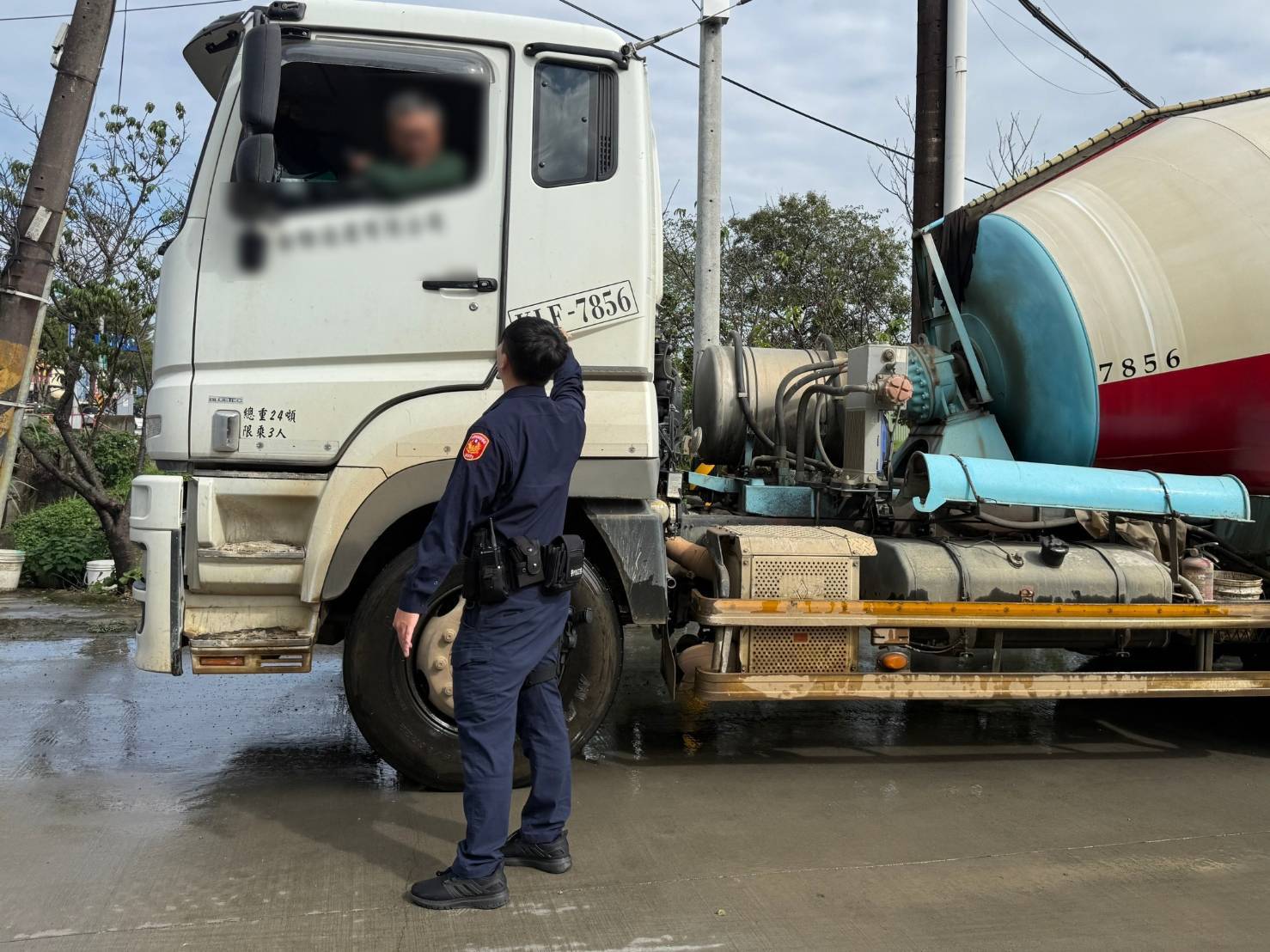 平鎮警慎防大型車事故!強力取締165件違規 展現守護用路安全決心