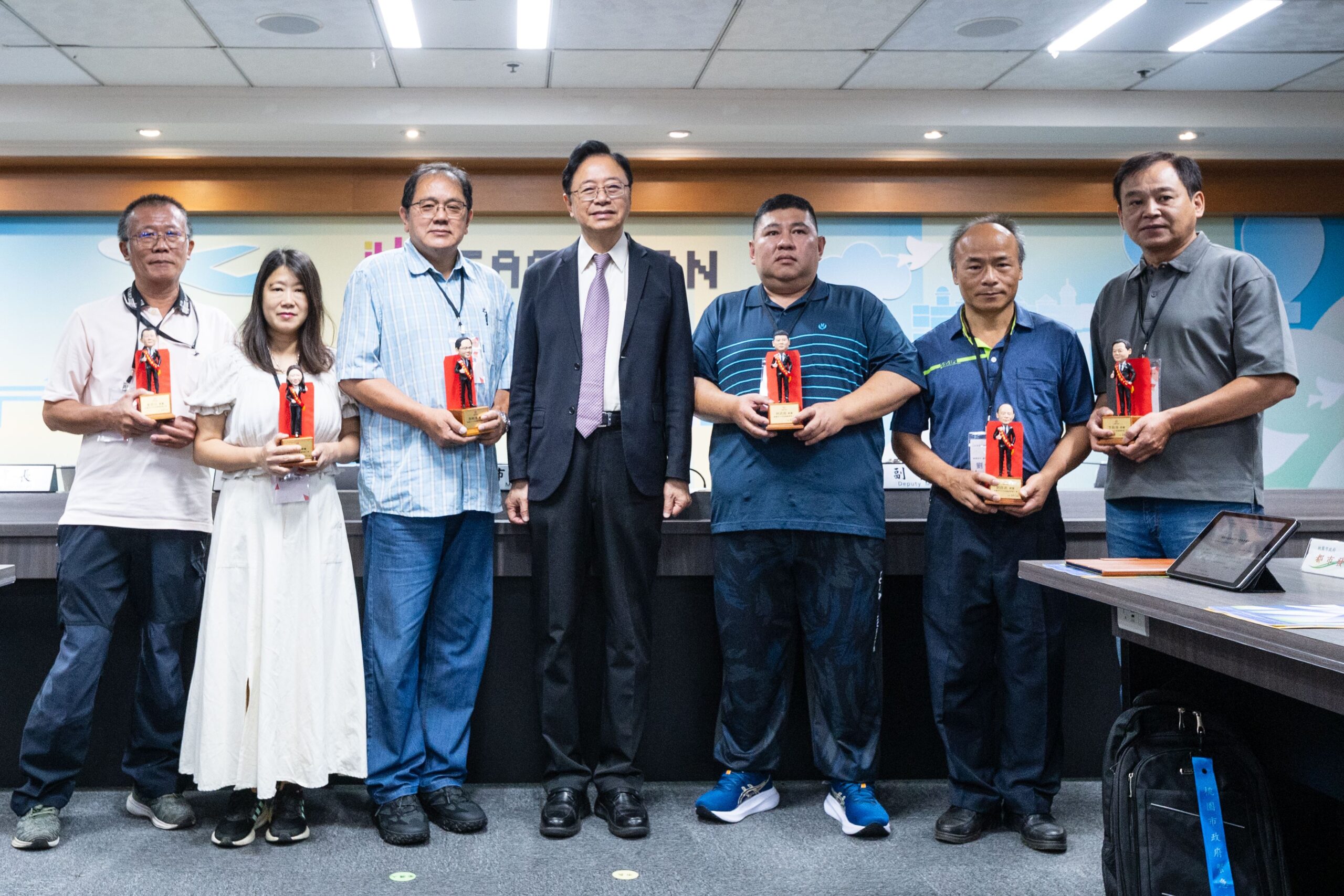 做桃園市府營運最強後盾！6基層表現傑出喜獲5千獎金、公假