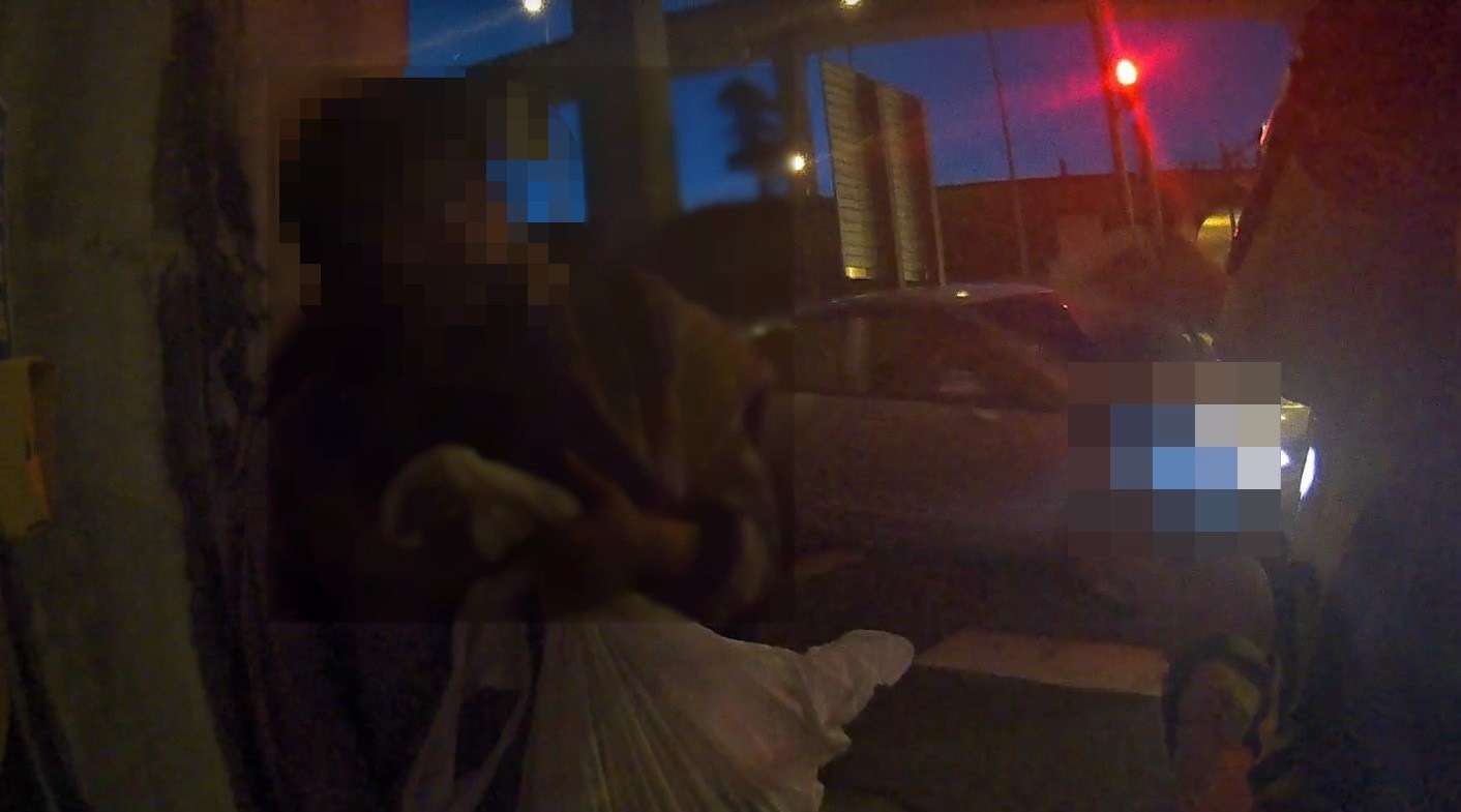 桃園男不熟路況誤闖國道1號！路肩漫步嚇壞駕駛