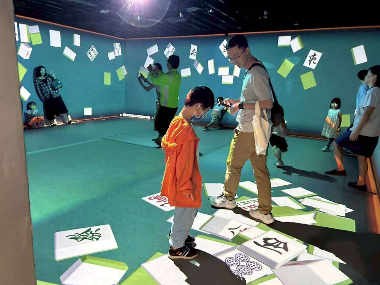 開工不憂鬱！桃市圖總館祭出3好禮 限量紅包、鑰匙圈這樣領