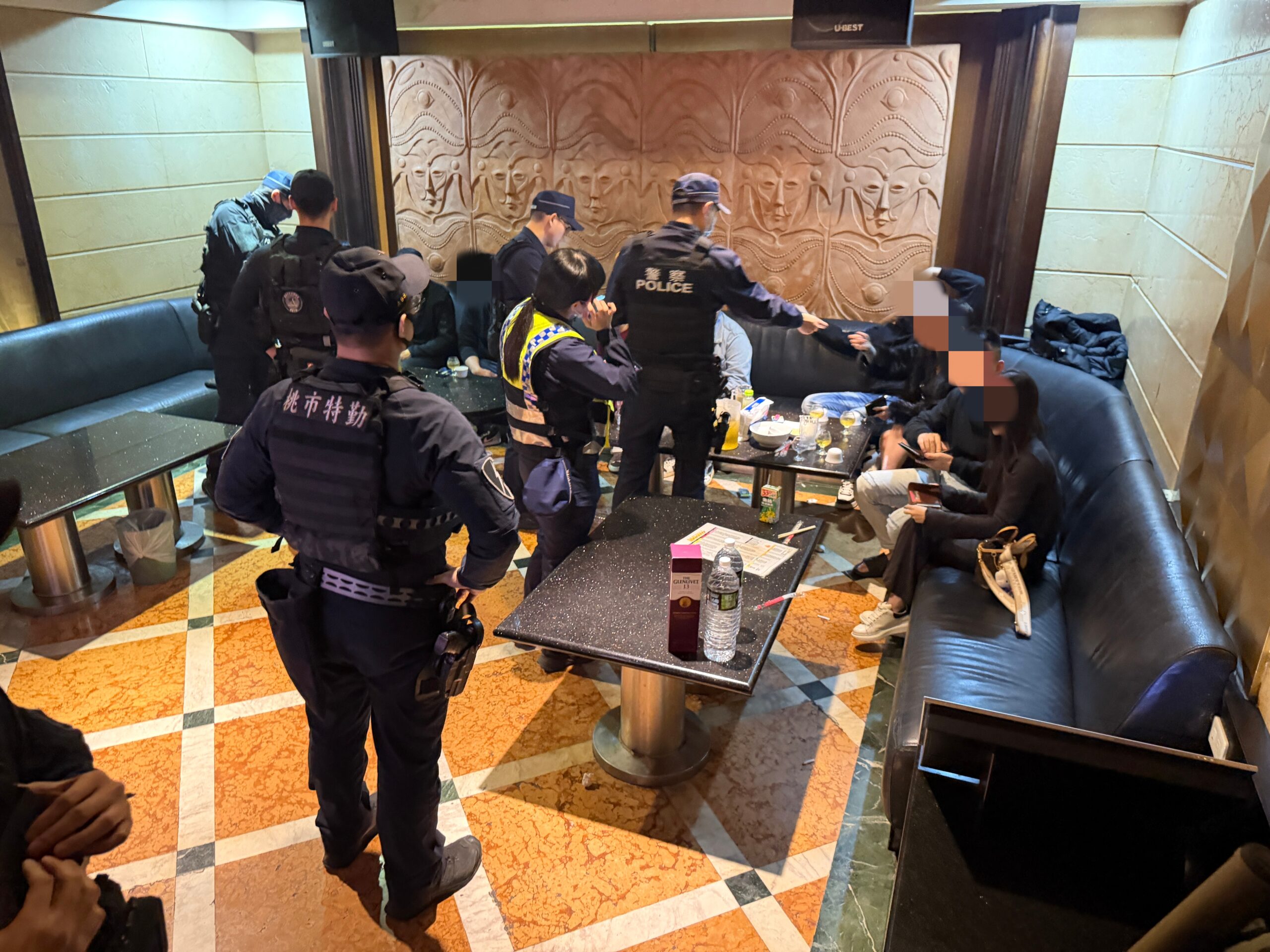 寒假雷霆除暴不鬆手 中壢警7天查獲逾百件刑案守護青少年安全 寒假雷霆除暴不鬆手 中壢警7天查獲逾百件刑案守護青少年安全