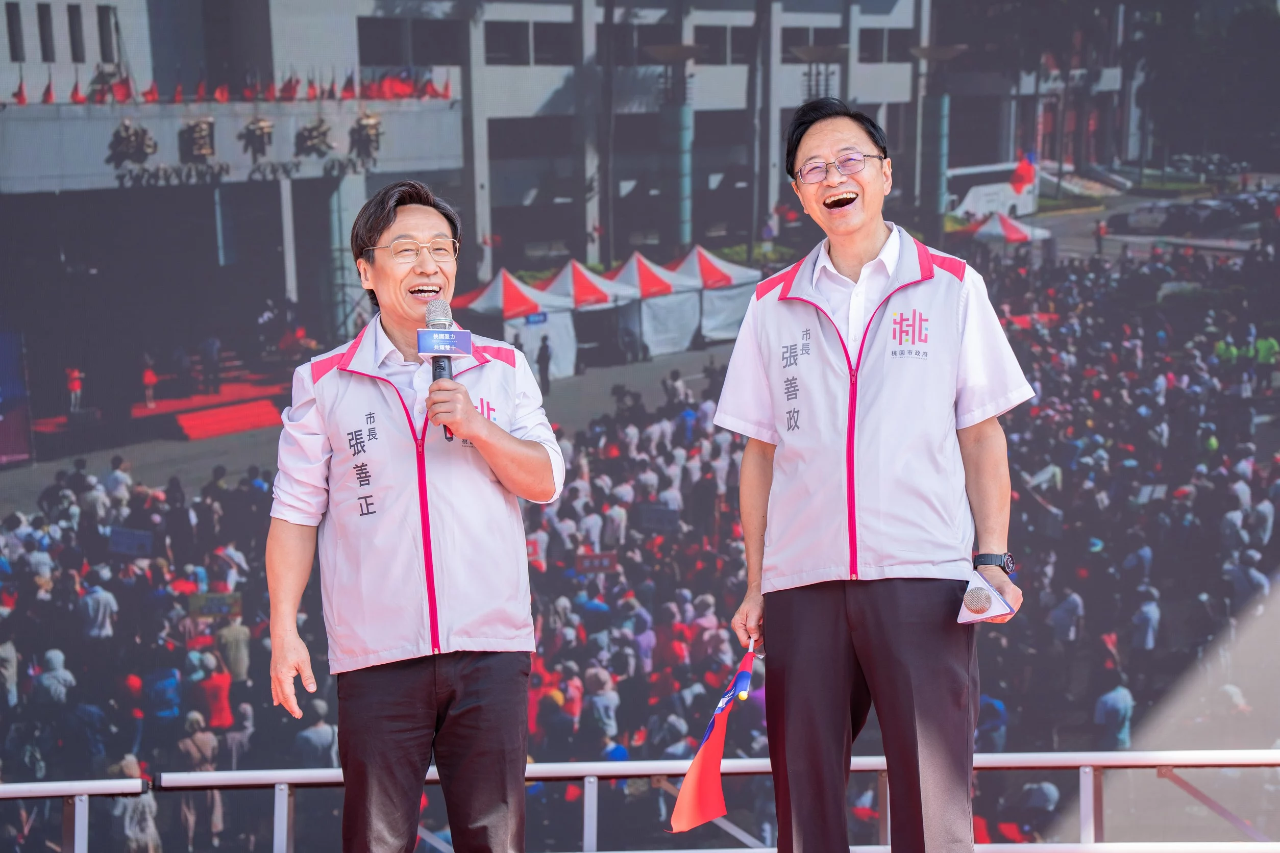 桃園國慶升旗郭子乾現身同歡 神模仿「張善政」笑翻全場