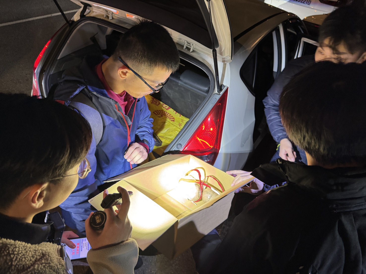 桃園移工非法賣煙火搶攻跨年商機 消防局：最高可罰30萬