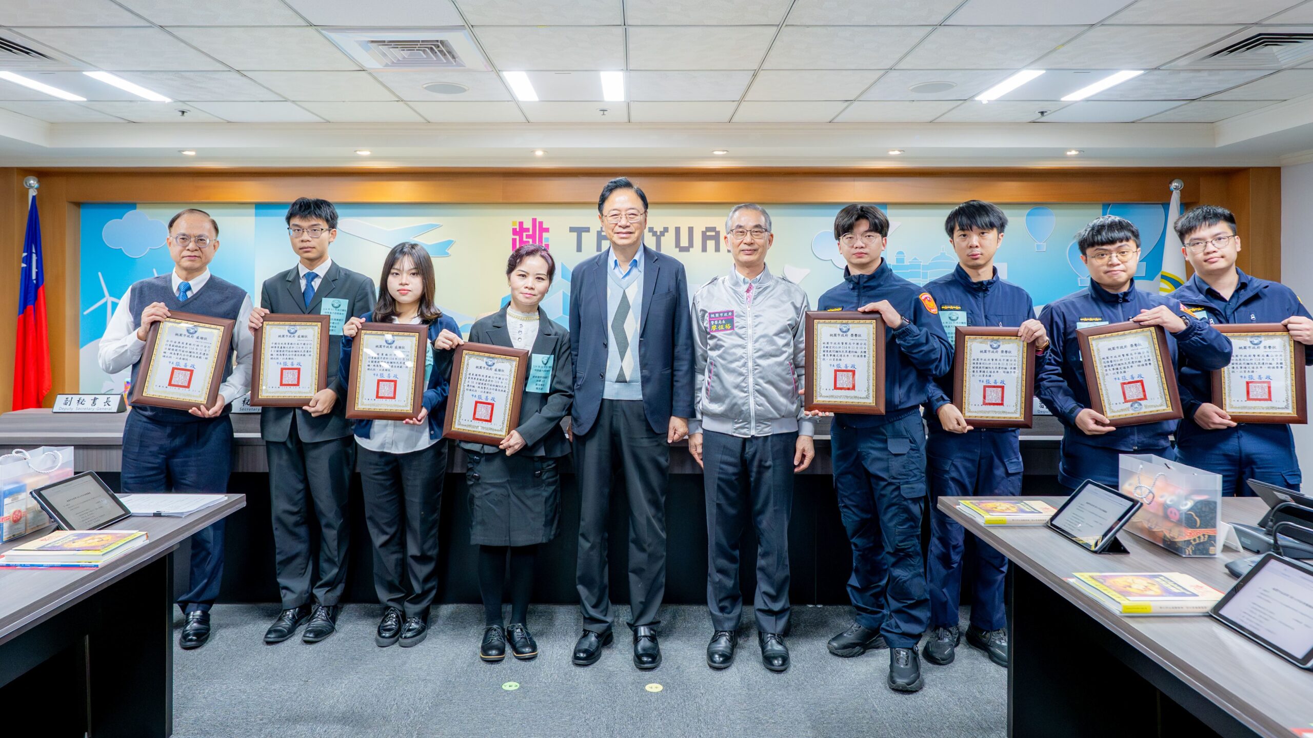 守住血汗錢！張善政表揚桃園阻詐功臣 11月成功攔截732萬詐騙