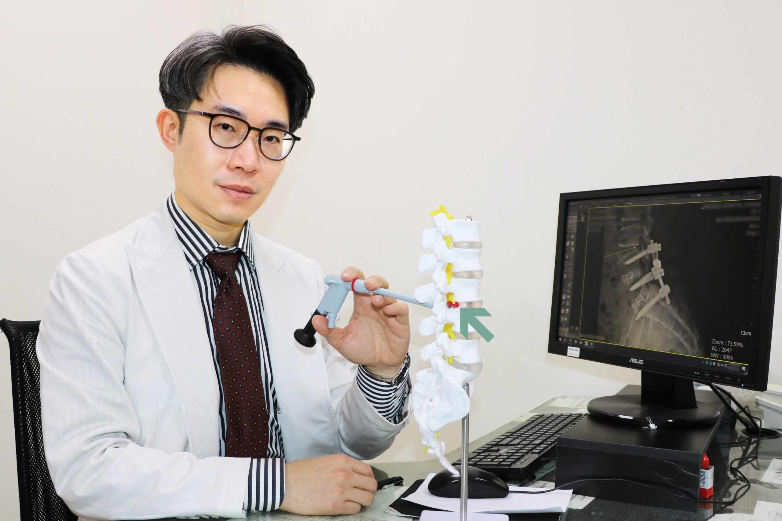 「脊椎鄰近節病變」走不到100公尺！聯新國際醫院1招讓她回歸日常生活