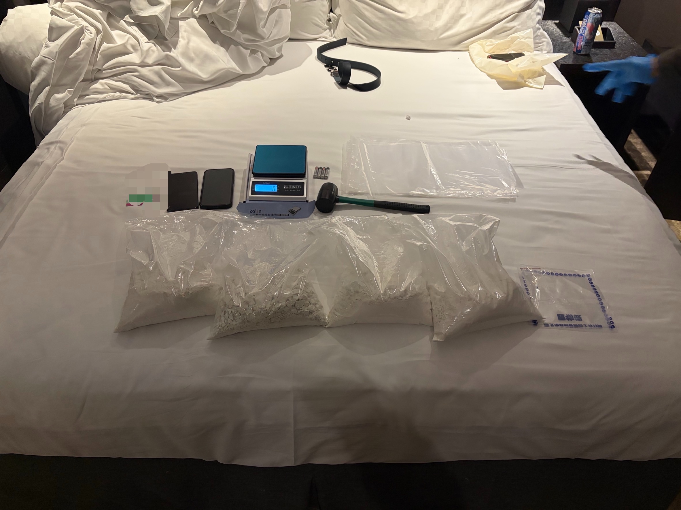 餅乾桶藏毒難逃法網 台馬合作破跨境運毒集團