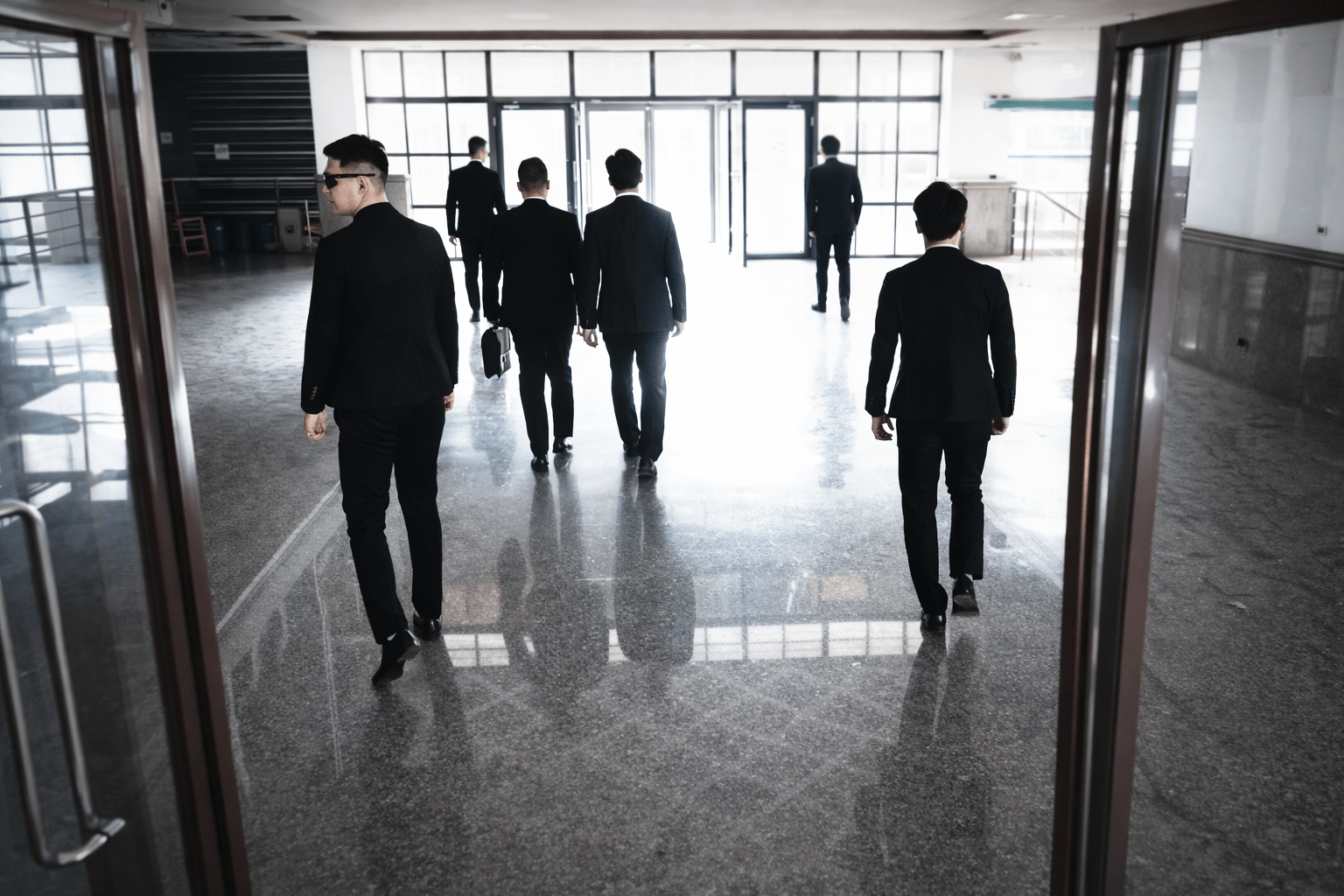 面對跟蹤騷擾與人身威脅 專業保鑣提醒先做好這3件事 面對跟蹤騷擾與人身威脅 專業保鑣提醒先做好這3件事