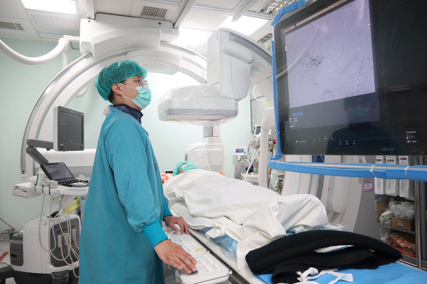 車禍外傷不明顯卻引發休克？桃園醫院「經動脈血管內栓塞術」成功搶命